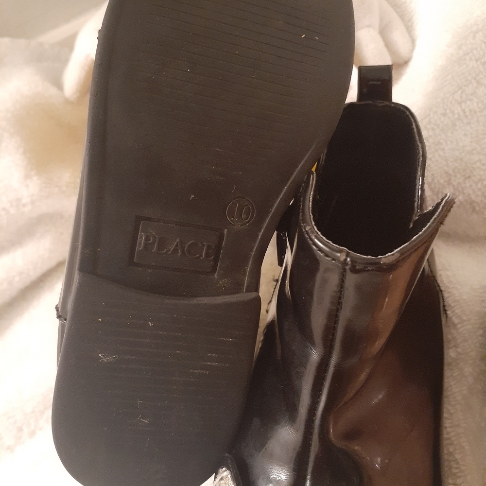Shoe - Picture 3 of 7